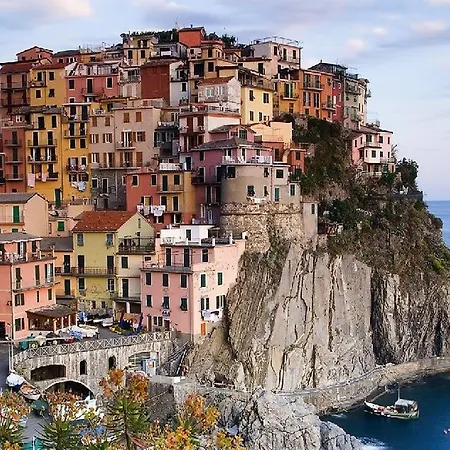 In Near Forest & Sea * Sesta Godano