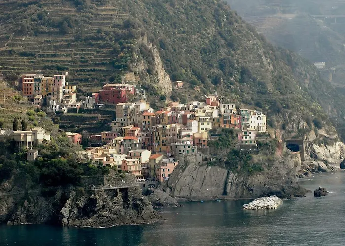 In Near Forest & Sea * Sesta Godano